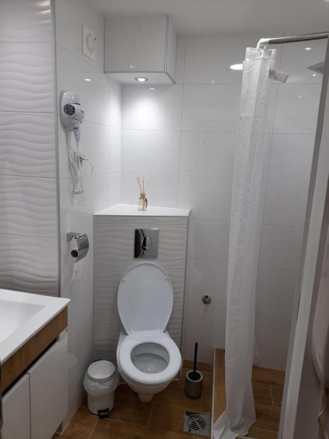Iva Lux Apartman Zajecar Ngoại thất bức ảnh