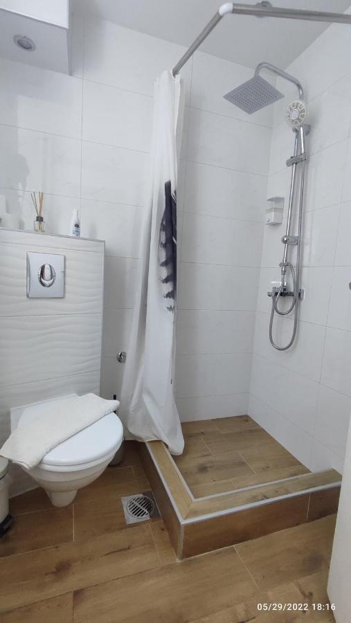 Iva Lux Apartman Zajecar Ngoại thất bức ảnh
